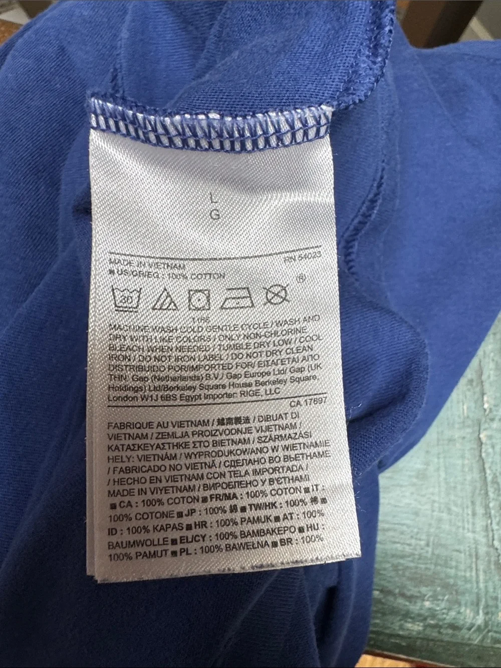 Banana Republic Men’s Blue Henley Pocket T-Shirt Size Large